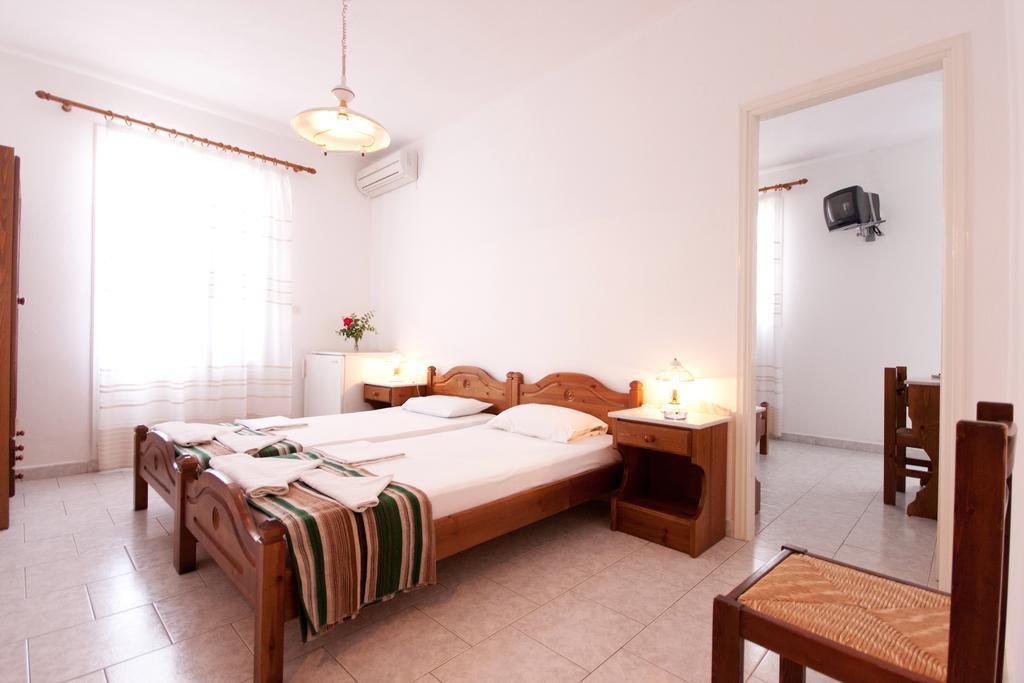 Angeliki'S Studios Paros Room photo